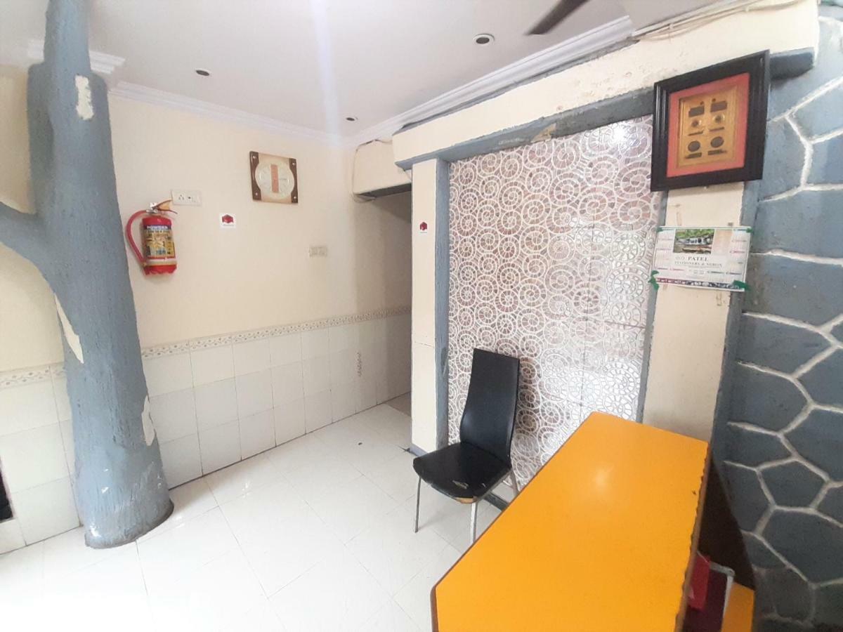 Hexa Metro Plaza Hotel Bombaim Exterior foto